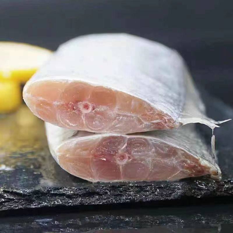 太刀魚 内臓抜 帯魚 300g 越南产 冷凍品