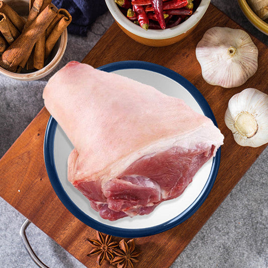 生猪蹄膀 （肘子）800克冷凍品　　一般一个600g-1000g 大小不同按重量算钱 日本国産/西班牙 猪蹄膀 （肘子）