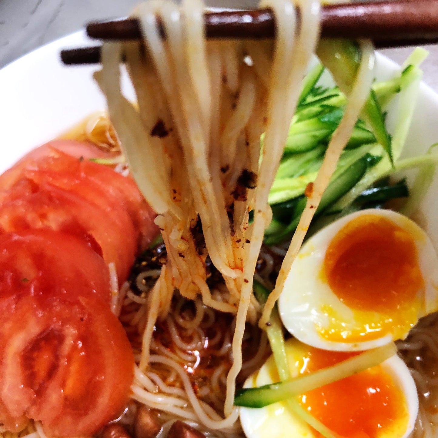 亮哥蜂蜜大冷面 咸口 日本国内加工 [冷蔵・冷凍食品]